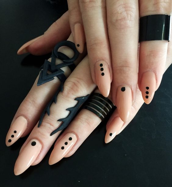 15 Gorgeous Minimalist Nail Design Ideas 15 Gorgeous Minimalist Nail Design Ideas