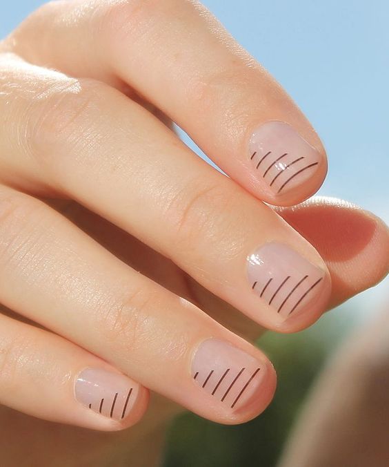 15 Gorgeous Minimalist Nail Design Ideas 15 Gorgeous Minimalist Nail Design Ideas