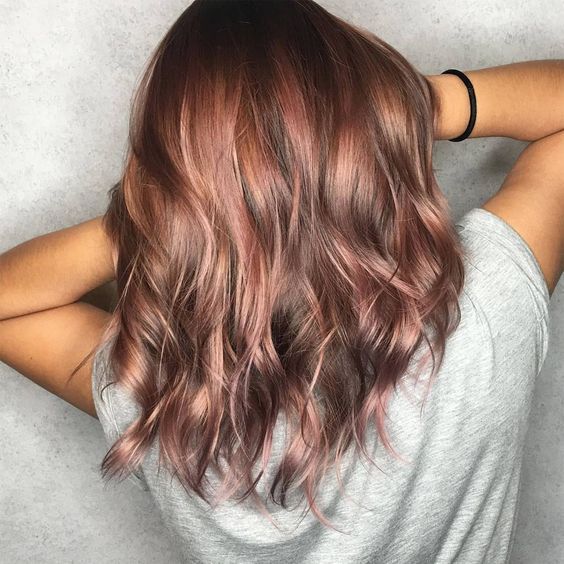 Finally! A pastel trend that brunettes can get involved with! The [link url=the-most-wearable-hair-trend-yet-rose-gold_%5drose.html gold trend[/link] isn't done just yet, as rose brown is [link url=rose-brown-hair-color-trend_%5dgaining.html traction[/link] on Instagram. Instead of having to dye your hair bright blonde to achieve the look, this works with darker hair colours. Created by hairstylist [link url=index-796.html></figure></div>


<p><a href=