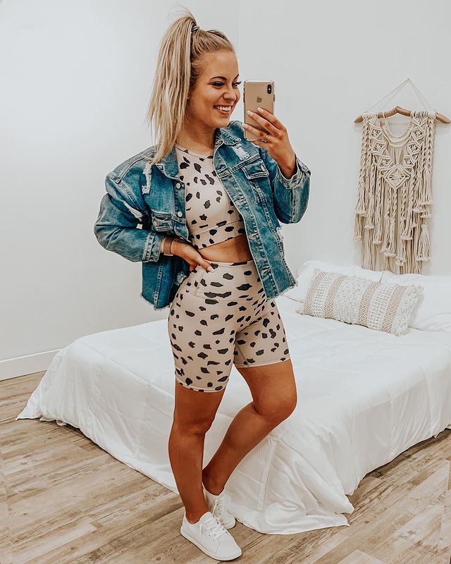 How to Style Biker Shorts - what to wear with Biker Shorts How to Style Biker Shorts - what to wear with Biker Shorts