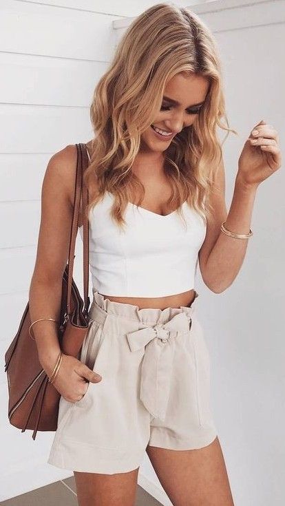 How to Wear High-Waisted Shorts How to Wear High-Waisted Shorts