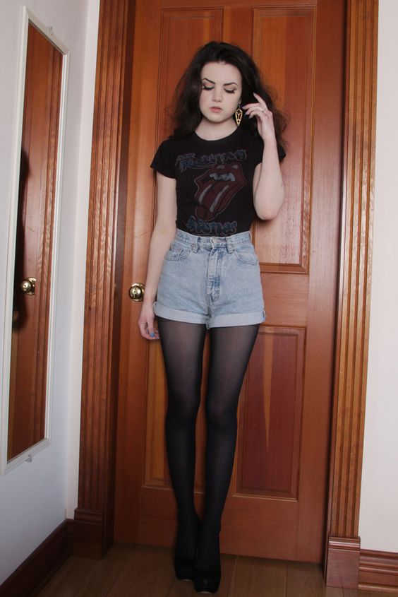 How to Wear High-Waisted Shorts How to Wear High-Waisted Shorts